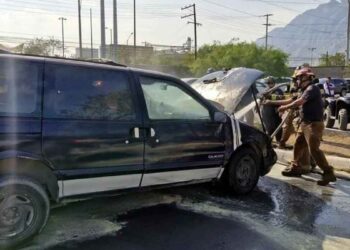 _incendia camioneta San Pedro