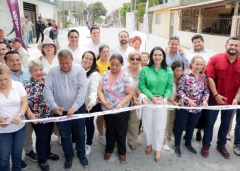 pavimentación en colonia Magdaleno Aguilar