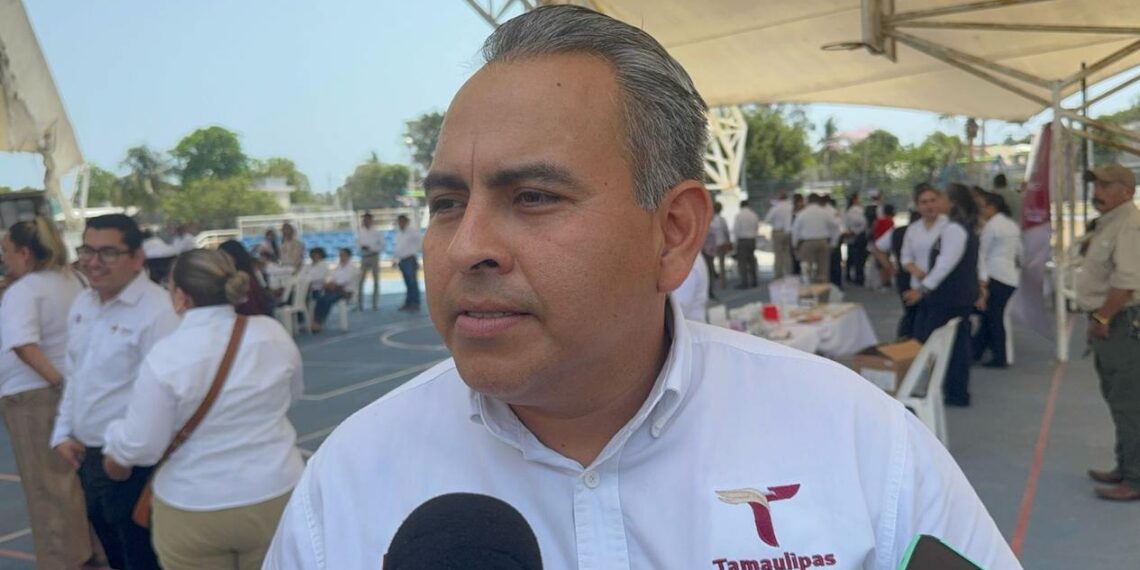 saldo blanco en escuelas de Madero