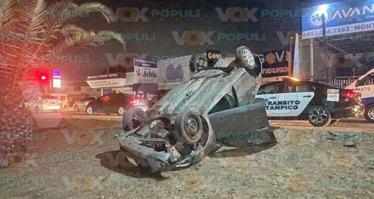 volcadura en la Curva Texas en Tampico