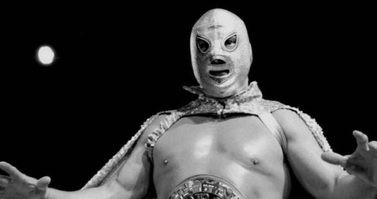 ¿Cuándo será la presentación del Santo Jr. en la Arena México?