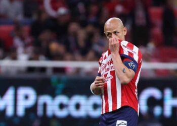 Directiva de las Chivas dicen si Chicharito Hernández continuará