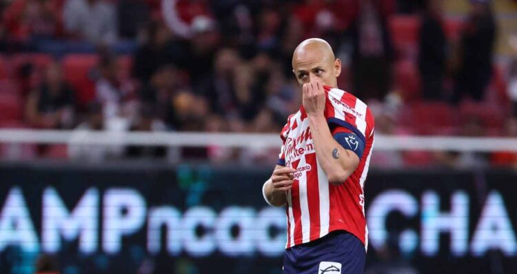 Directiva de las Chivas dicen si Chicharito Hernández continuará