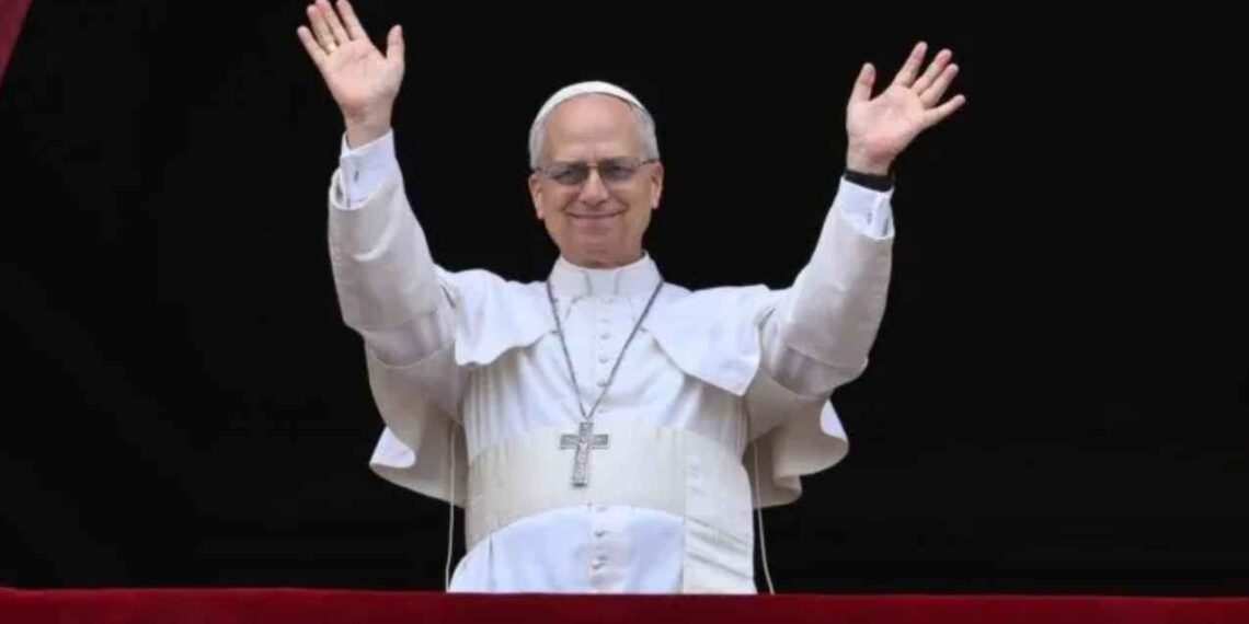 Así luce el Papa León XIV en su primera foto oficial