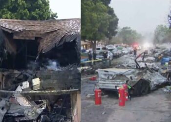 Avioneta deja viviendas y vehículos incendiados tras estrellarse en un vecindario de San Diego; así quedó el lugar