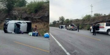 Camioneta sufre volcadura en la carretera Ciudad Victoria-Monterrey; reportan 4 lesionados