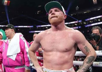 Canelo Álvarez ya no es el boxeador mejor pagado del mundo en 2025, según Forbes