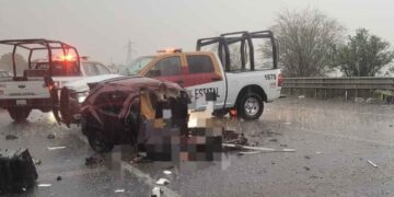 Carretera Federal 85 bloqueada por fatal accidente en Villagrán, Tamaulipas; hay dos muertos y heridos