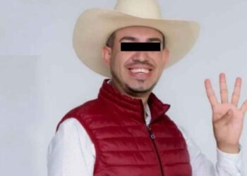 Catean casa de edil de Morena en Puebla; hallan drogas y armas