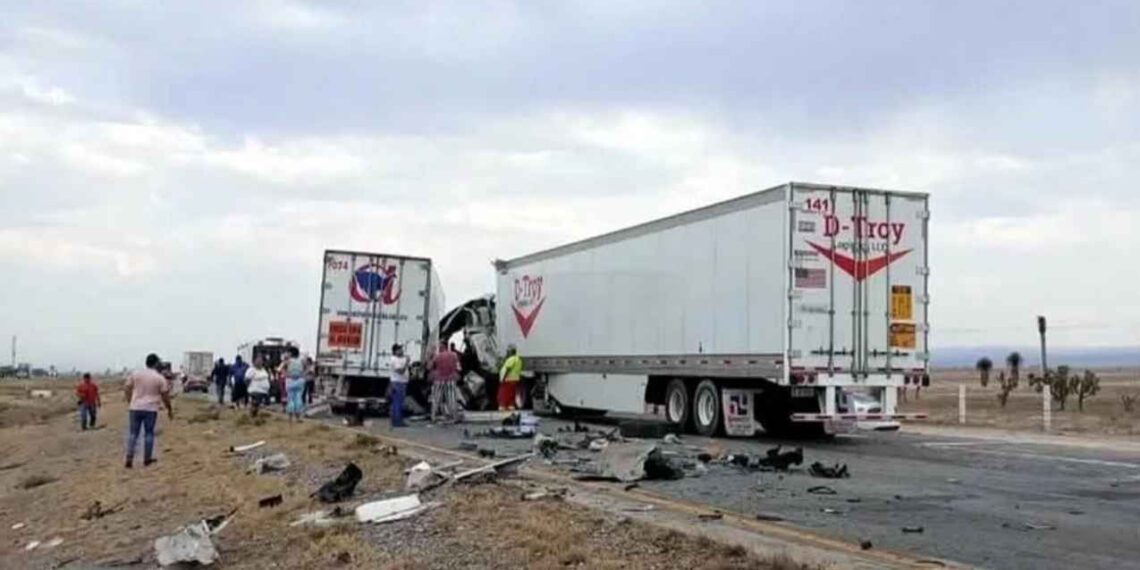 _Choque tráileres Galeana