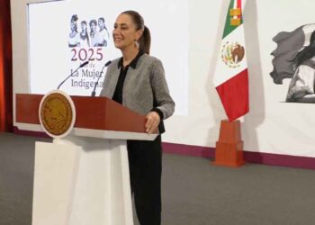 Claudia Sheinbaum confirma que trabajará en nuevas líneas de investigación para esclarecer el caso Ayotzinapa