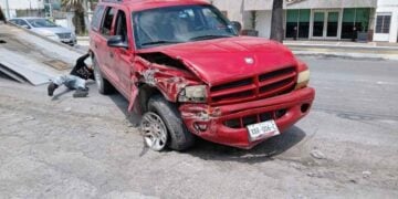camioneta impactándose restaurante Matamoros