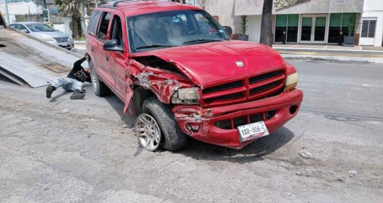 camioneta impactándose restaurante Matamoros
