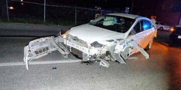 auto en reversa Nuevo Laredo
