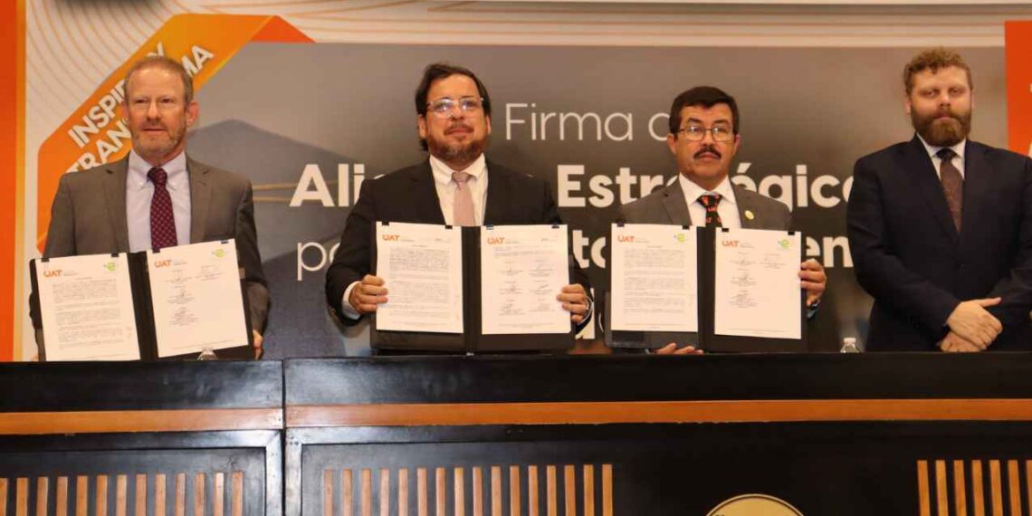 Rector de la UAT formaliza alianzas para impulsar certificaciones internacionales