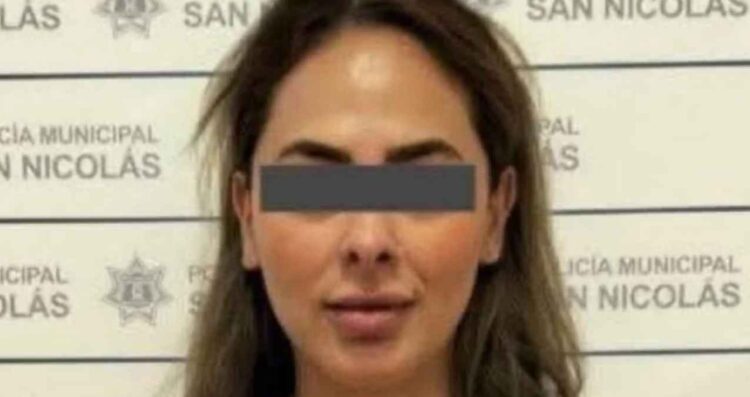 Detienen a conductora de televisión San Nicolás, Nuevo León, por alterar el orden público