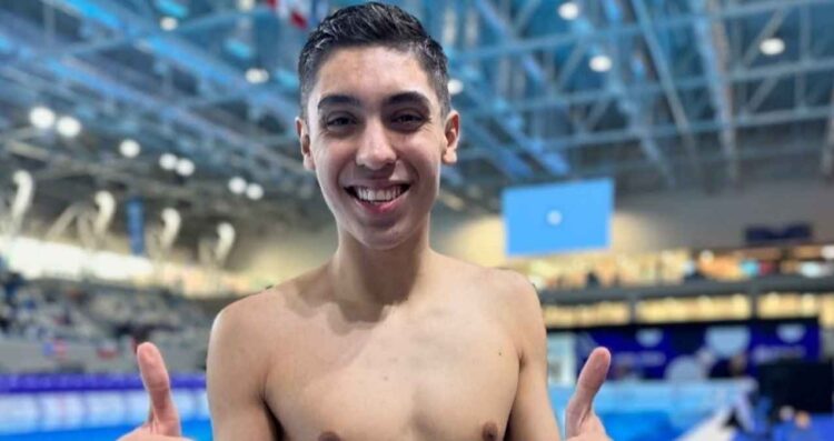 Diego Villalobos gana plata para México en la Copa del Mundo de natación artística