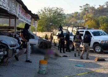 Encuentran sin vida a 2 mujeres y un hombre en Acapulco, Guerrero
