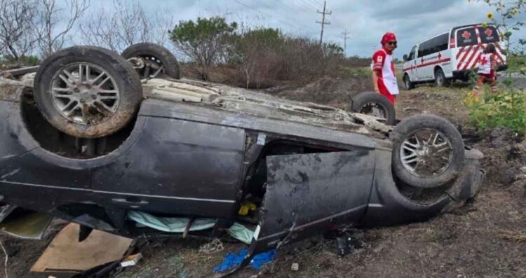 Matamoros-Victoria auto volcado
