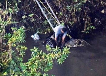 Estado de México: Vehículo cae al canal del Emisor Poniente y deja sin vida a 5 estudiantes