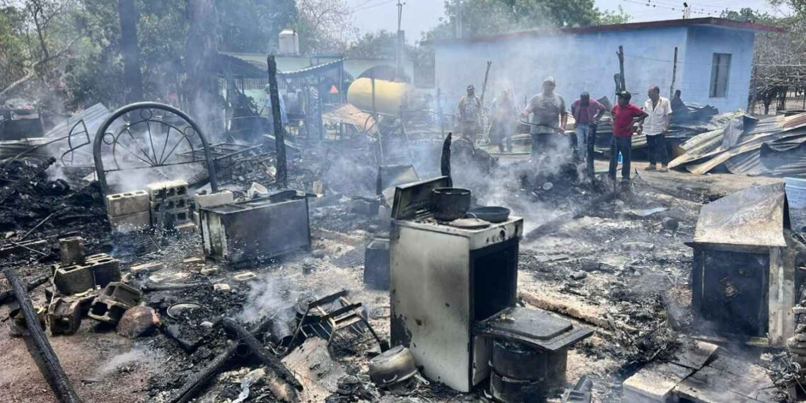 Vivienda incendio El Mante