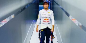 llegada Checo Pérez Cadillac