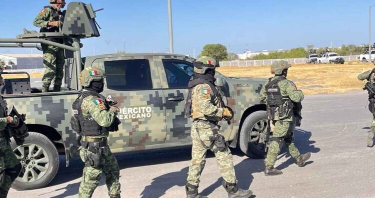 Explosión de mina terrestre deja sin vida a 6 militares en Michoacán