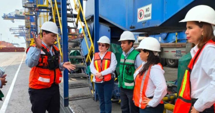 Fortalecen lazos Universidad Tecnológica de Altamira y Terminal Portuaria
