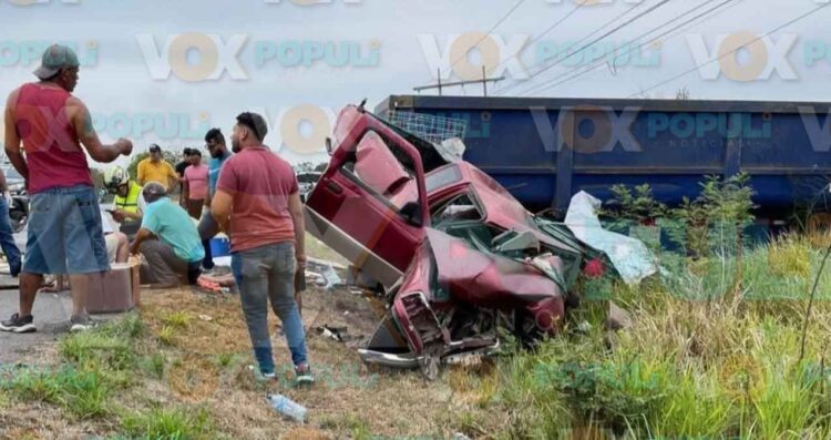Fuerte accidente en la carretera Tampico-Valles, deja dos heridos