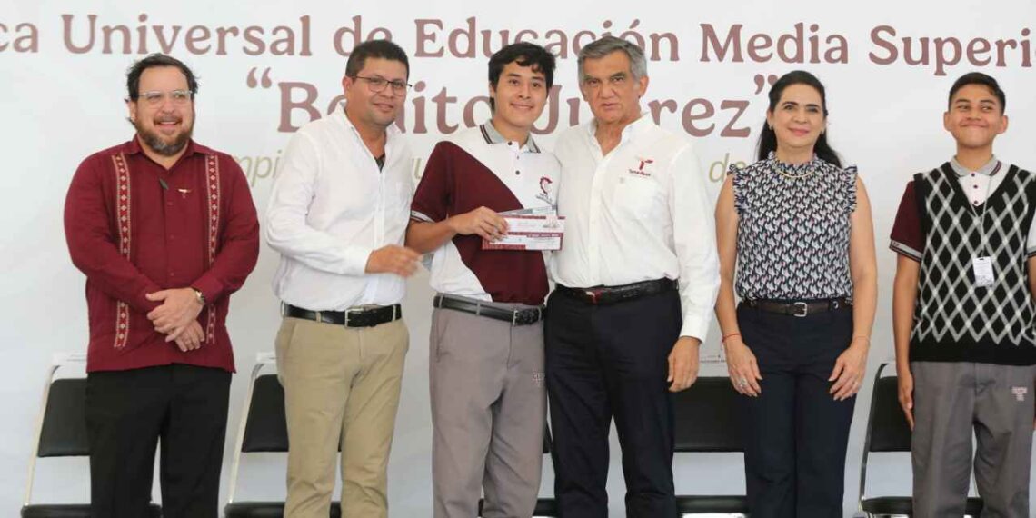 Gobernador becas estudiantes Tampico