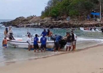 Hallan cuerpo de turista canadiense arrastrado por el mar en playa de Oaxaca