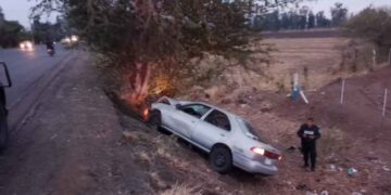 Hombre muere volcadura Tlajomulco (1)