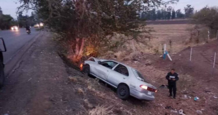 Hombre muere volcadura Tlajomulco (1)