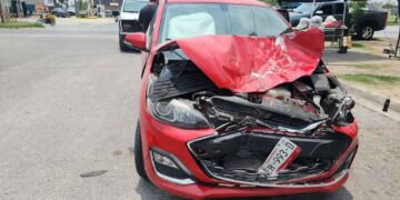 accidente señal de alto Nuevo Laredo