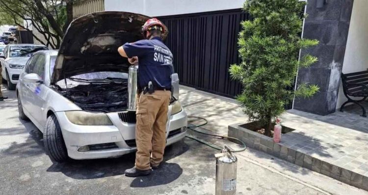 Incendio auto San Pedro