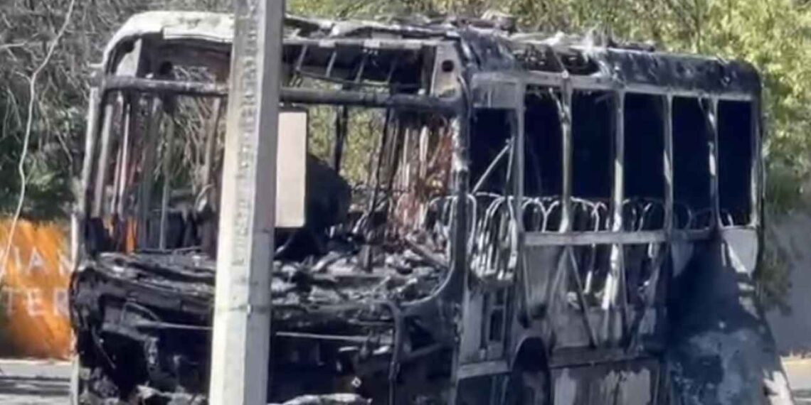 _Incendio camión Monterrey (1)