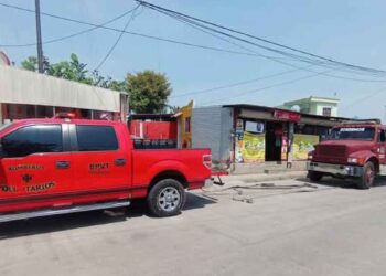 Incendio consume cuarto de vivienda en Altamira, Tamaulipas