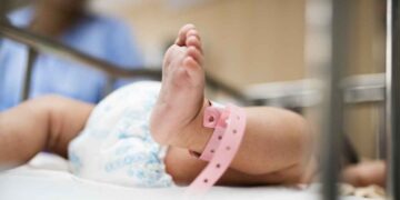 Indignación en Ecatepec abandonan a recién nacida en una bolsa entre matorrales