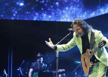 Marco Antonio Solís emociona a miles en Guadalajara con sus clásicos de siempre