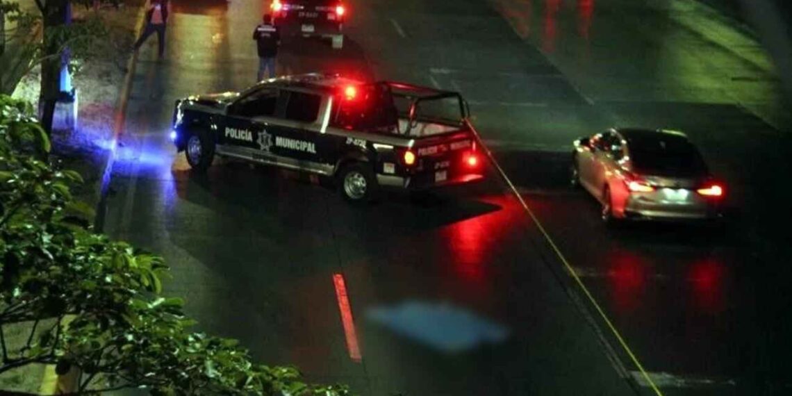 Masculino pierde la vida al ser atropellado en la Avenida López Mateos de Zapopan, Jalisco