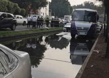Matan a 2 hombres dentro de un transporte público en la Alcaldía Iztapalapa, CDMX