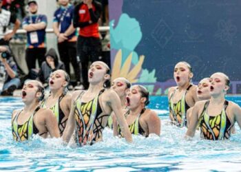 México arrasa con cuatro oros en natación artística en Medellín 2025