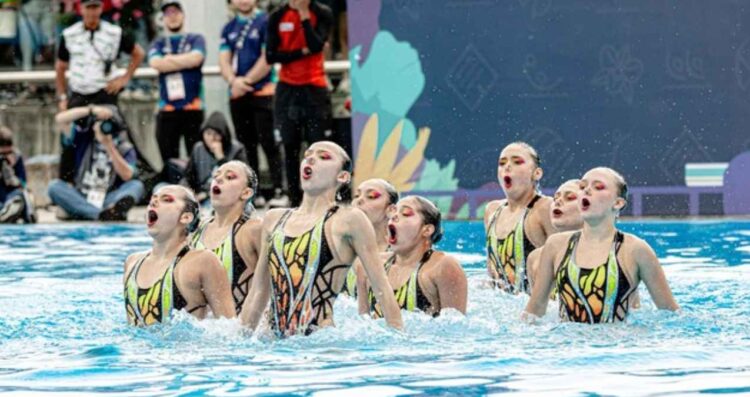 México arrasa con cuatro oros en natación artística en Medellín 2025