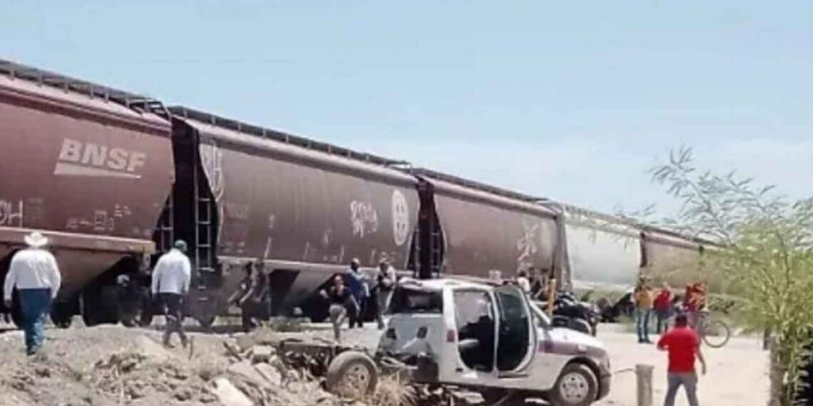 Muere director de Protección Civil de Durango al intentar ganarle el paso al tren