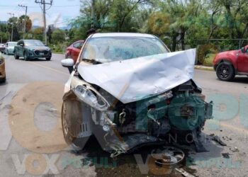 Mujer provoca choque múltiple tras invadir carril en Ciudad Victoria, Tamaulipas