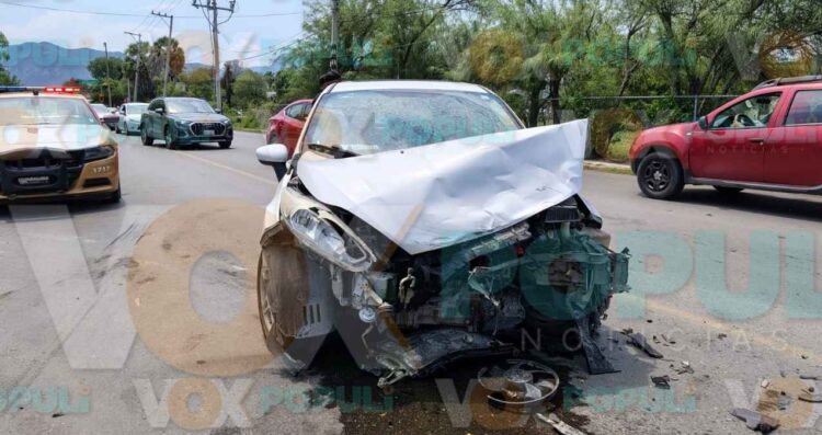Mujer provoca choque múltiple tras invadir carril en Ciudad Victoria, Tamaulipas