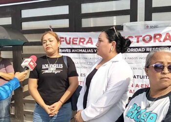 Padres toman secundaria en Altamira y exigen la destitución de la directora