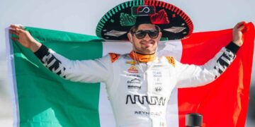 Pato O’Ward roza el podio en Indianápolis y termina cuarto en una carrera caótica