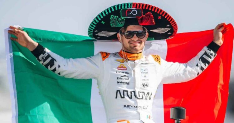 Pato O’Ward roza el podio en Indianápolis y termina cuarto en una carrera caótica