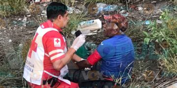 Persona cae río Victoria